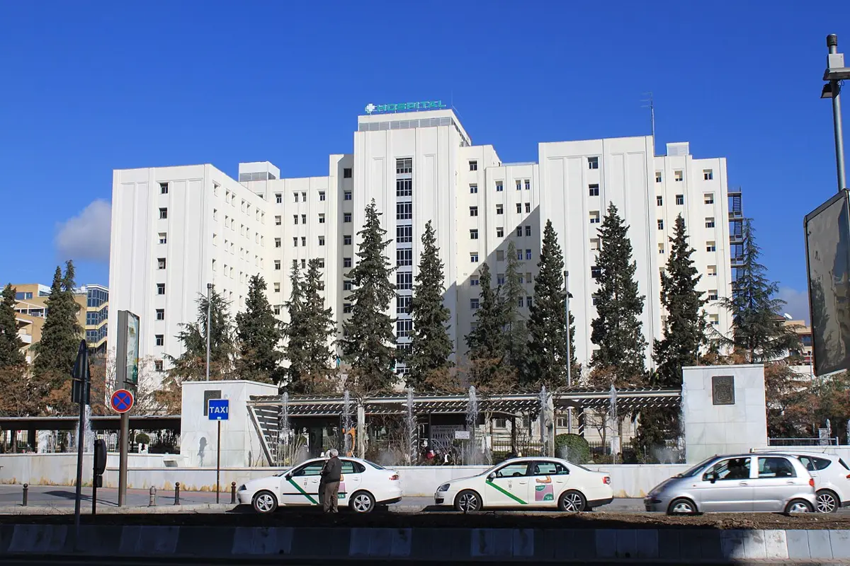 Edificio del Hospital Virgen de las Nieves (Granada)